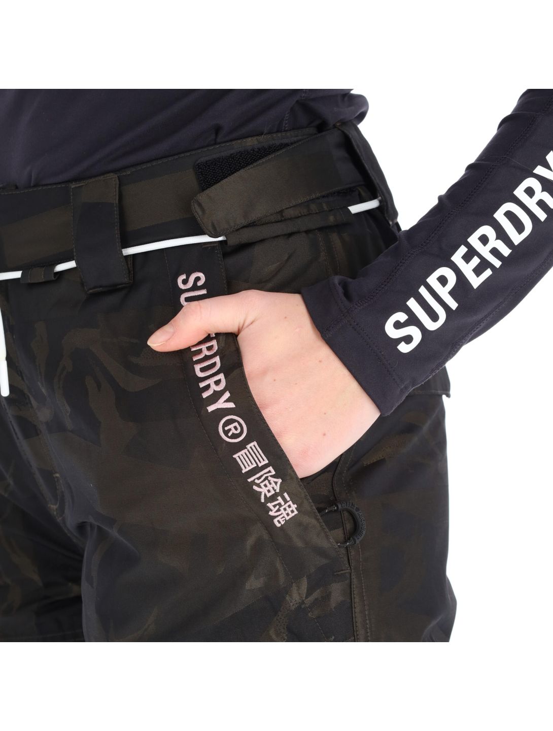 Superdry, Freestyle Cargo Pant pantalon de ski femmes camo vert 